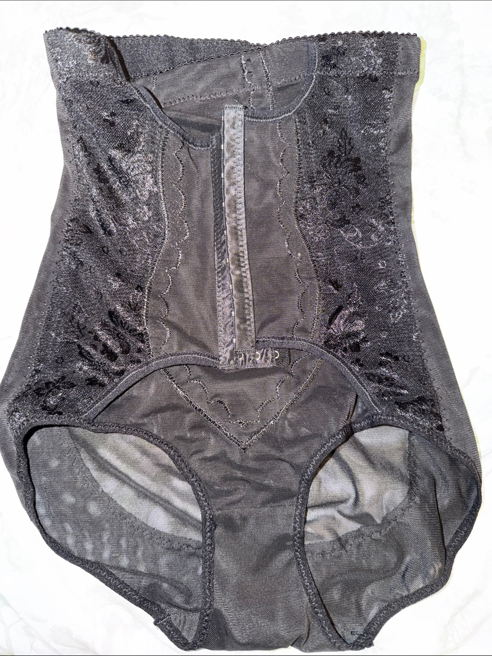 Source Unknown Preowned Black High-Waist Shaper Briefs with Floral Lace